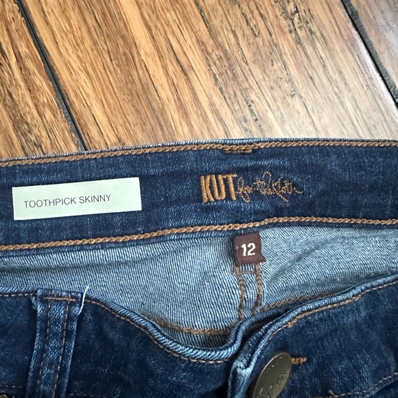 Kut from the Kloth Toothpick distressed Skinny jeans - Picture 6 of 7